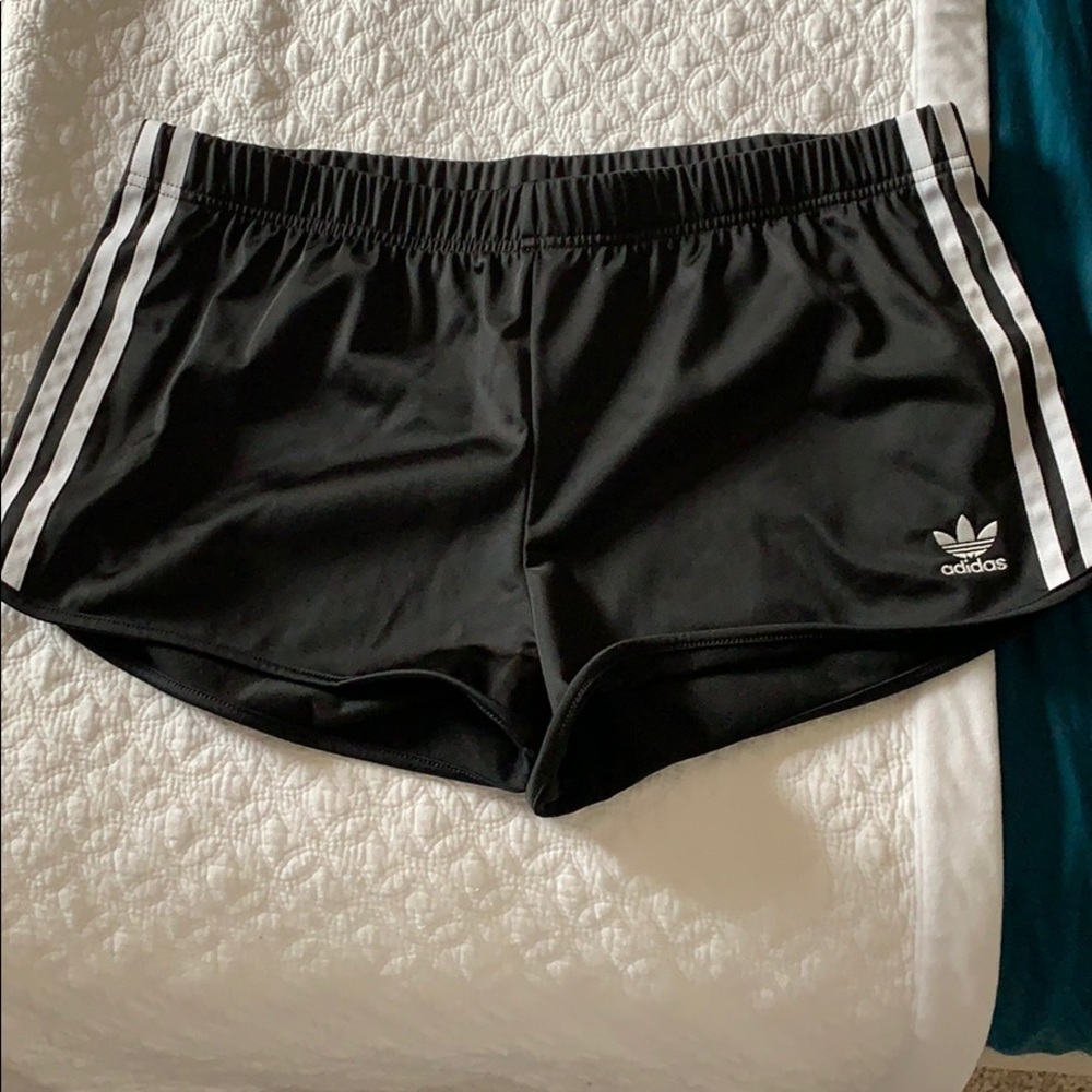 Brand new! Only worn once to try on!